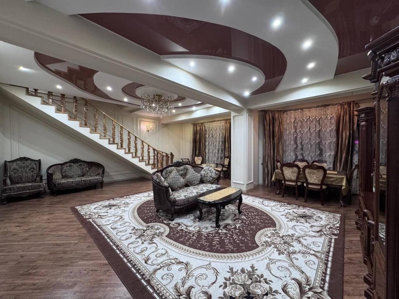 A Stylish Apartment In The Heart Of Tashkent! Exterior foto